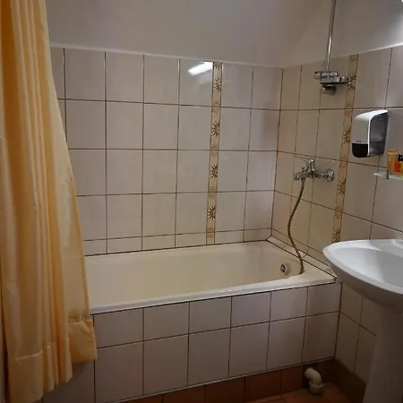 Distillery - Self Check-in Pensión 3*