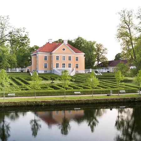 Pensión Distillery - Self Check-in